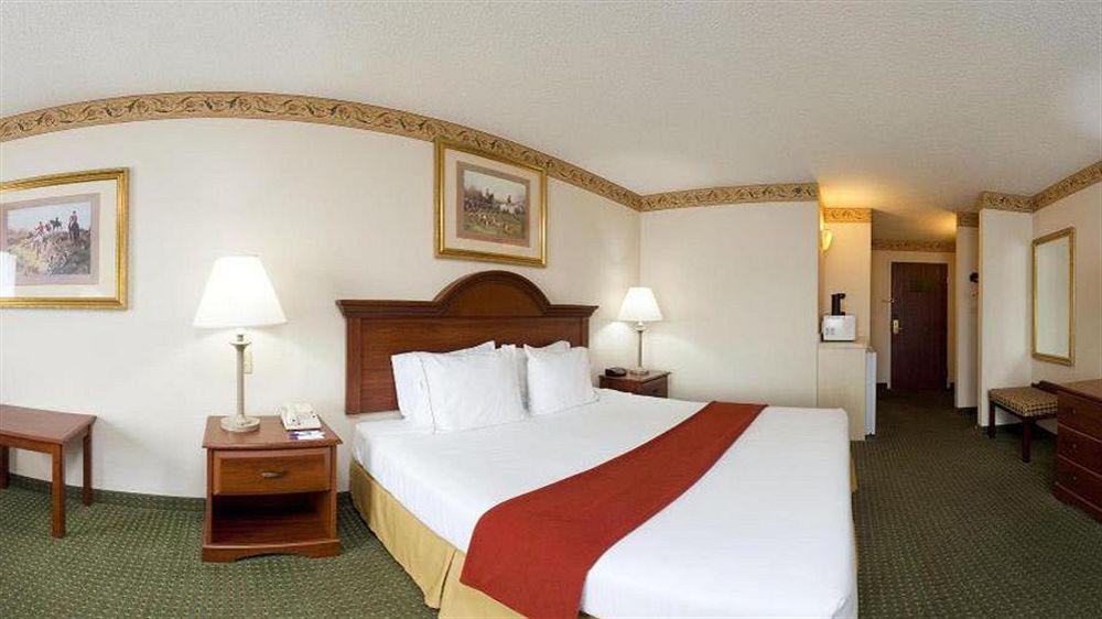 Express By Ihg 3*