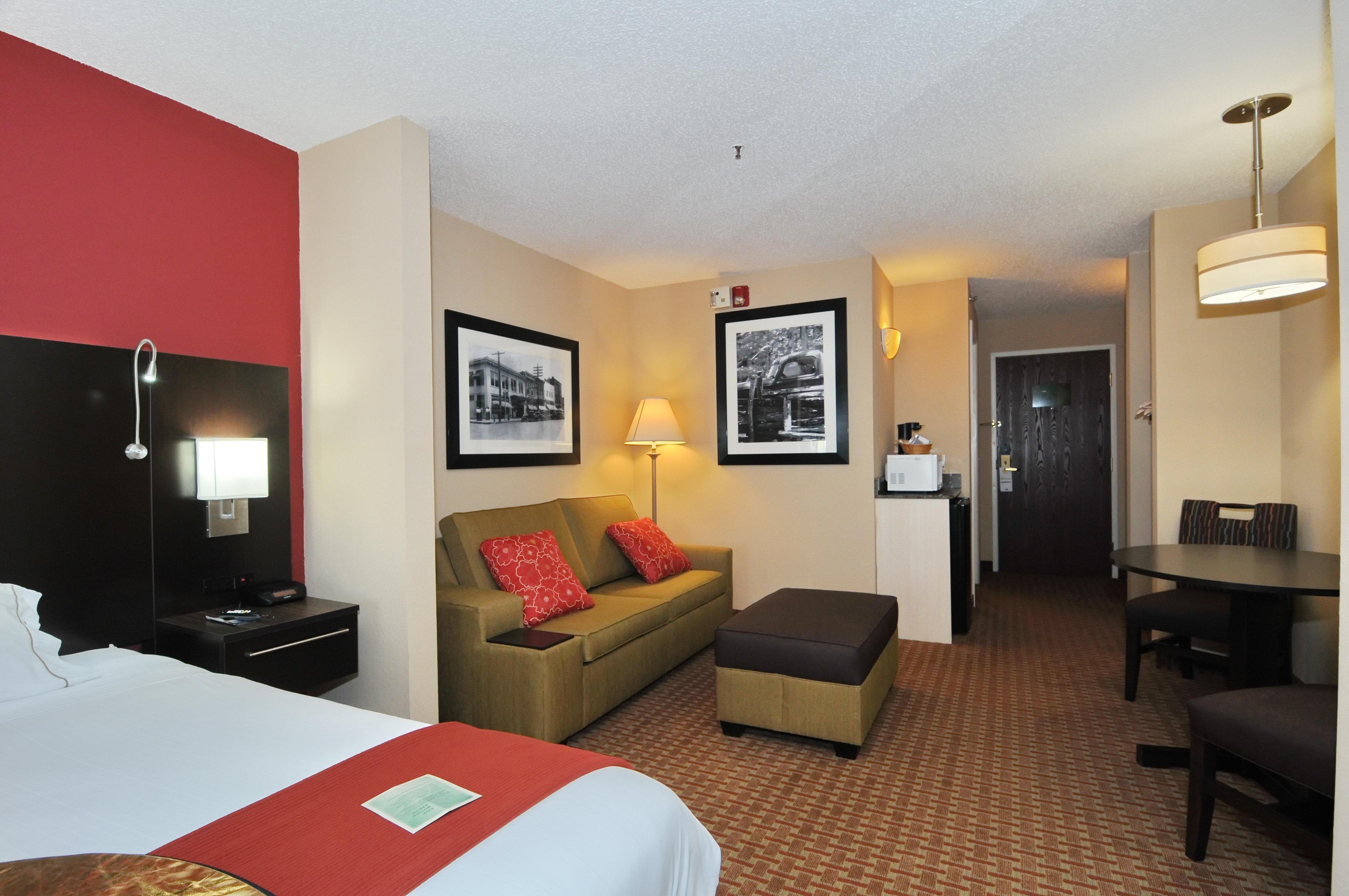Express By Ihg Hotel 3*